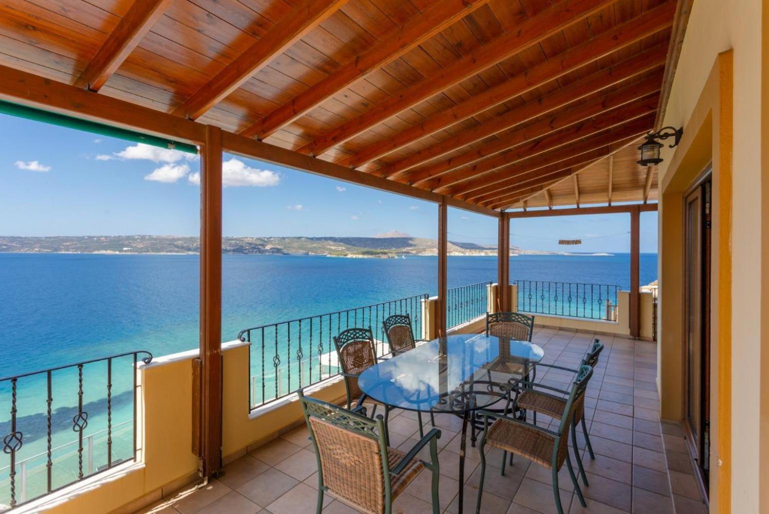 Souda Bay View Villa *